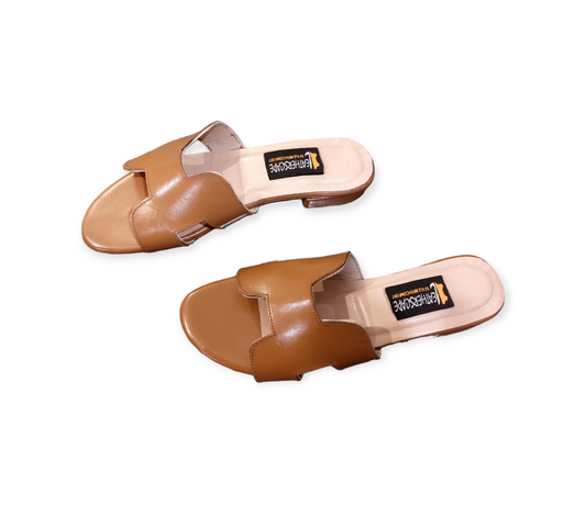 Ladies leather flat Chappal LS39