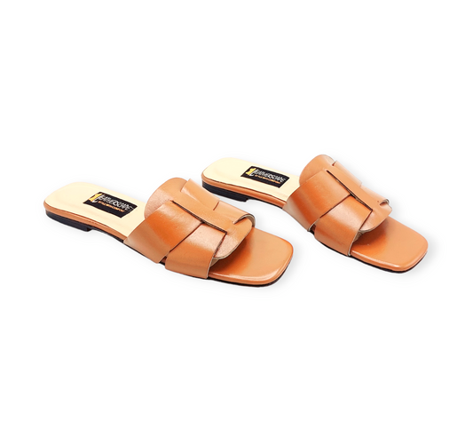 Ladies leather flat Chappal LS11