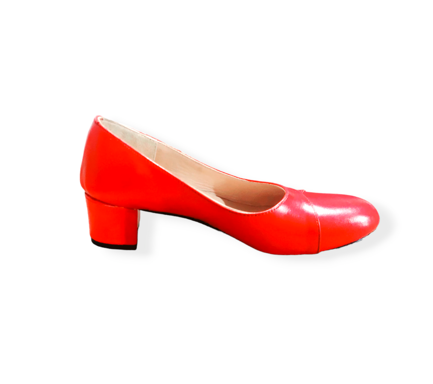 Ladies leather court shoe LS18