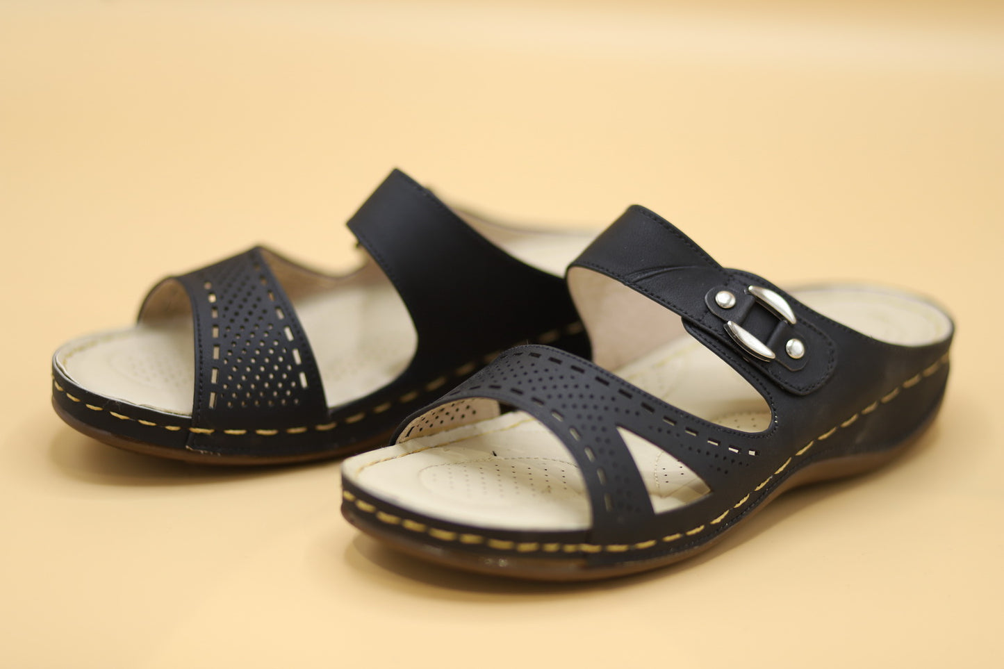 Rexine Chappal Design RZ803