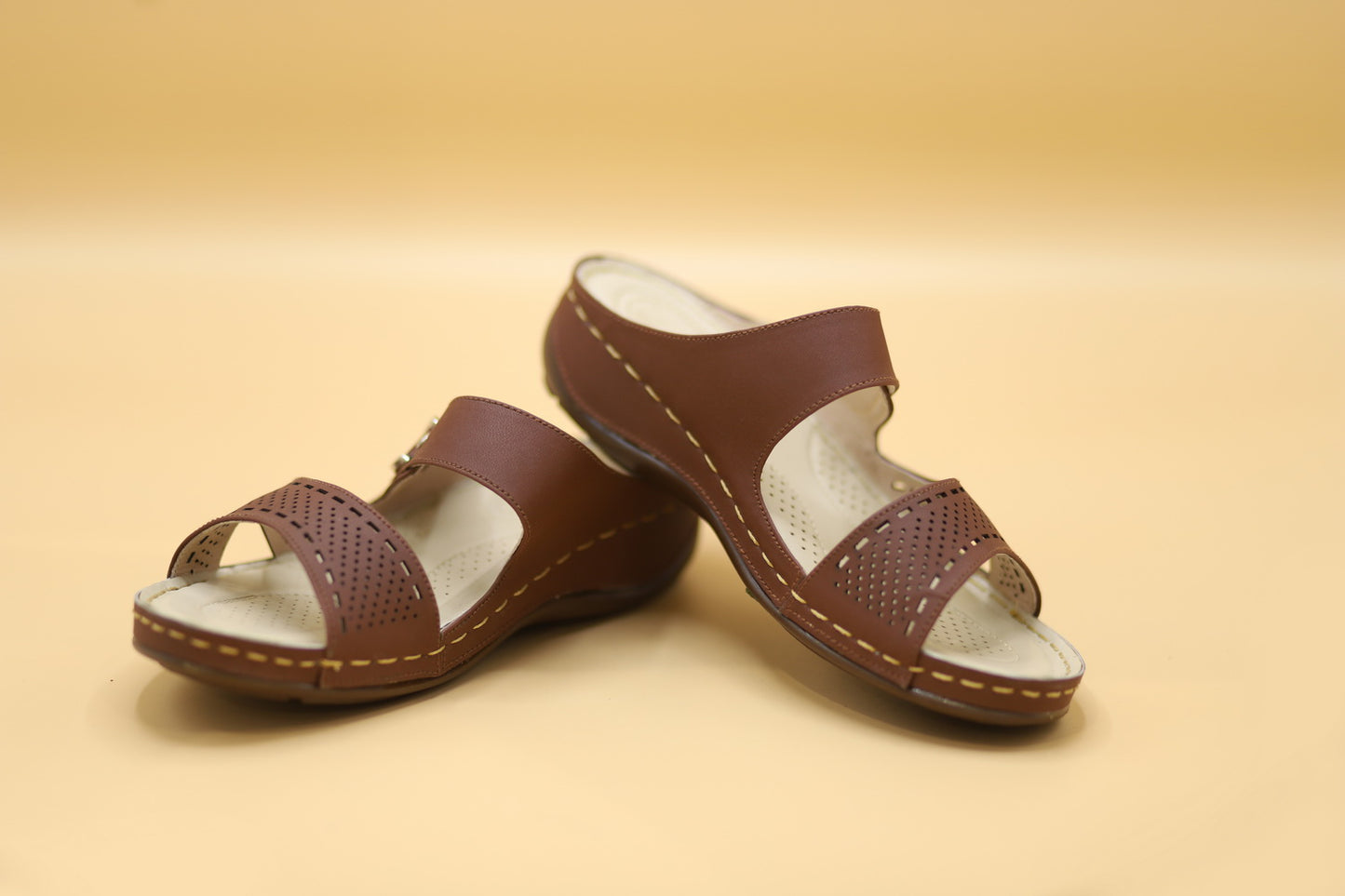 Rexine Chappal Design RZ803