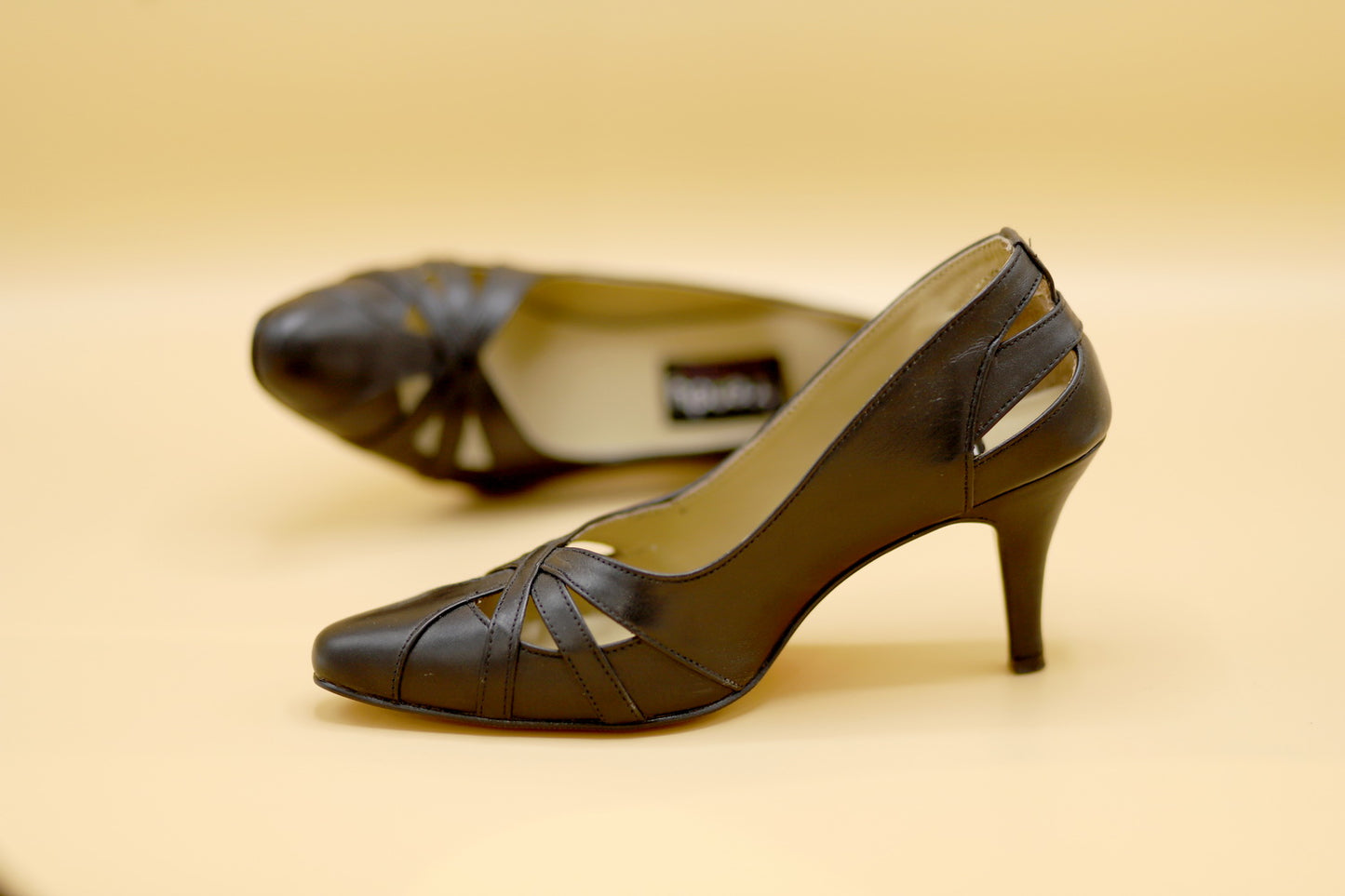 Leather Court Shoes Design ZA005