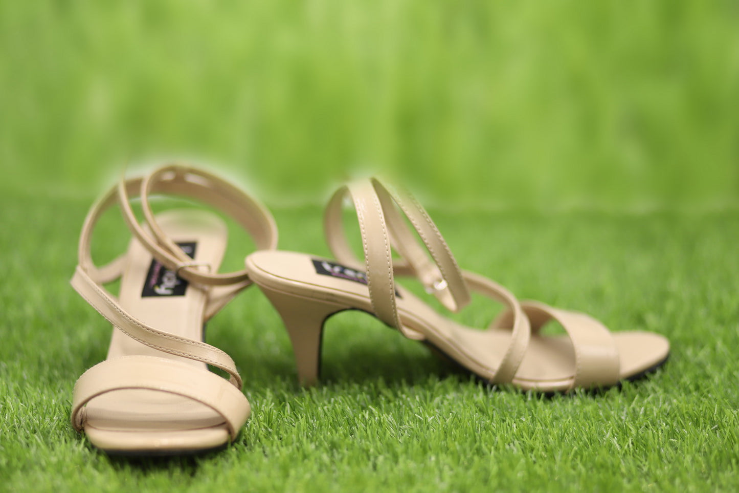 Zara Rhinestones Bow Heels Best Price In Pakistan | Rs 3500 | find the best  quality of Footwear, Slippers, Shoes, Sandals, Heels, High-heels, Khoosa,  Sneakers, Kolhapuri Chappal, Kitten Heel, Jutti, Boots at